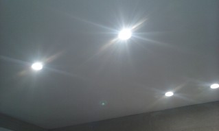 Modificación de la instalación de luz con iluminación led de 8 W unidad